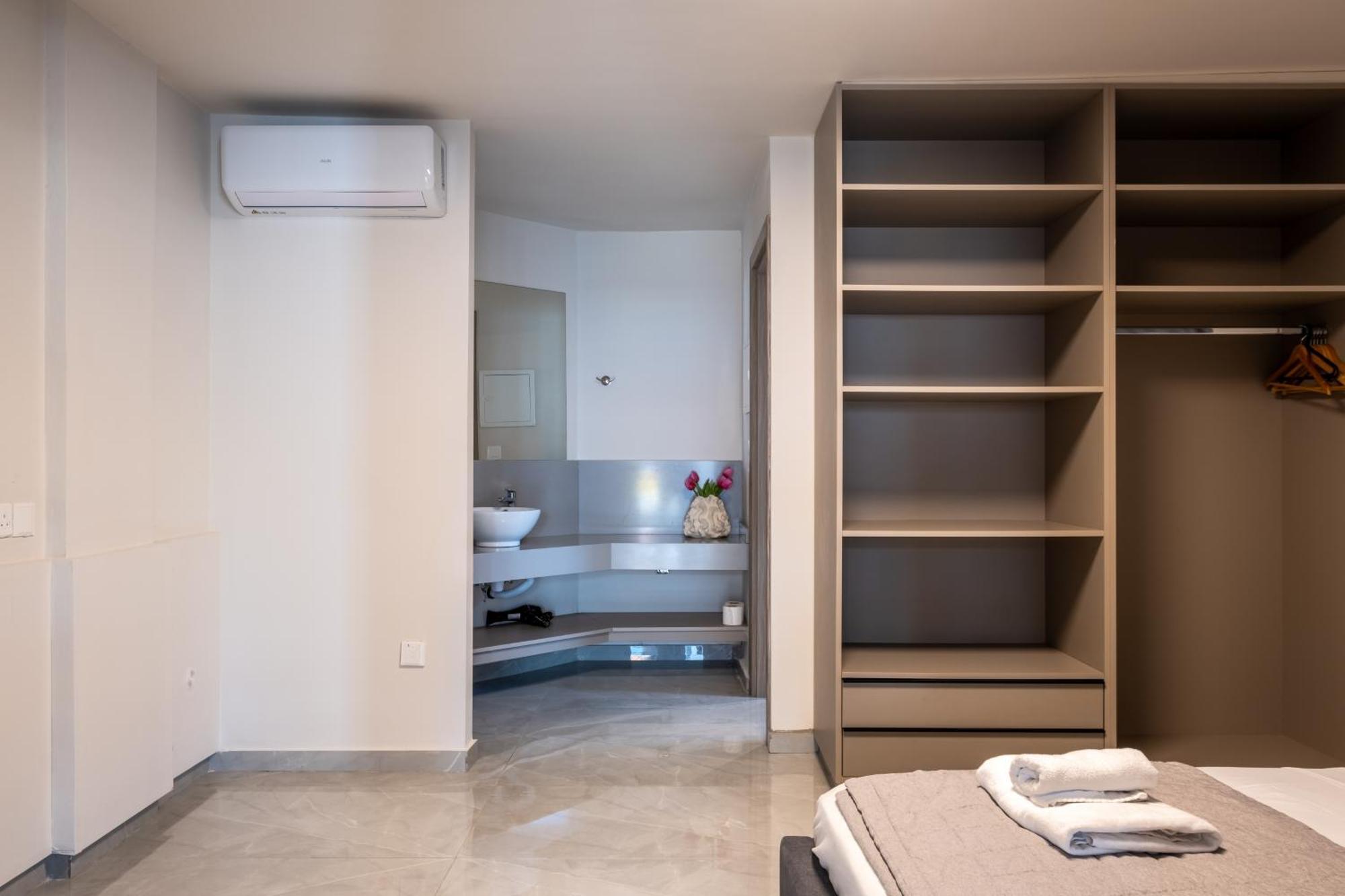Georgiana Suites Larnaca Room photo
